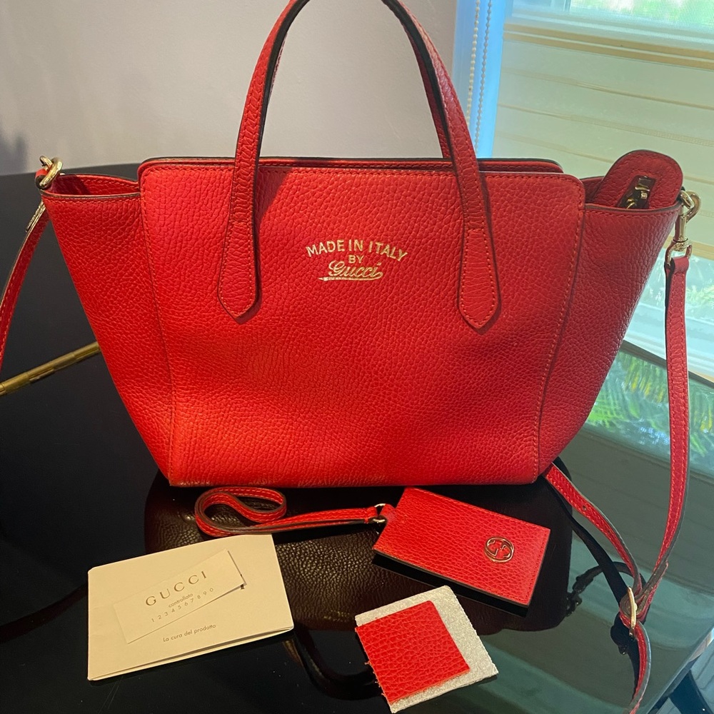 Gucci leather mini swing tote